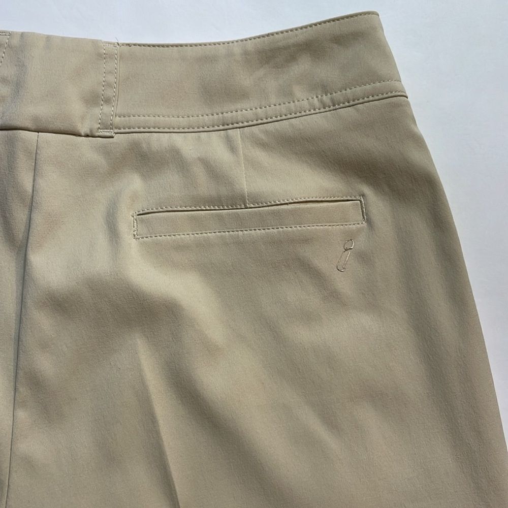 Tail Womens Tech Performance High Rise Beige Golf Bermudas Shorts Sz 10 - Picture 5 of 9